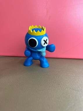PhatMojo Rainbow Friends Blue 2.5-Inch Mini Figure with Crown